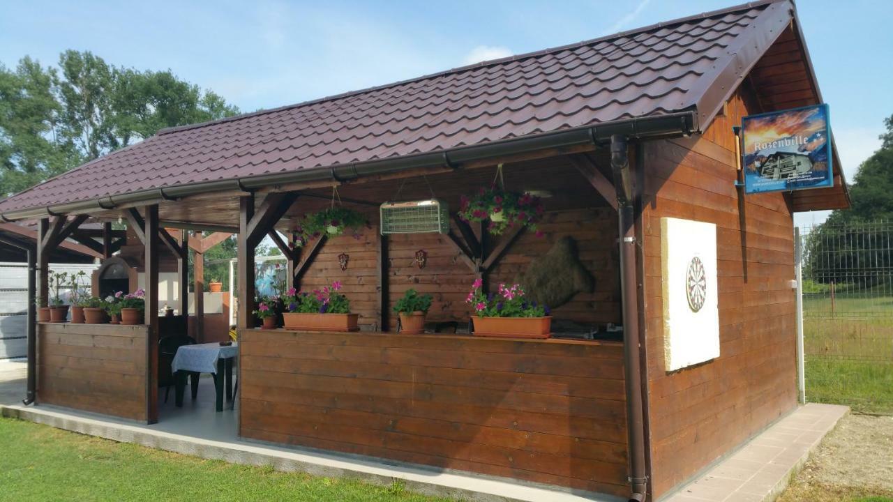 Rosenville Râșnov Zewnętrze zdjęcie